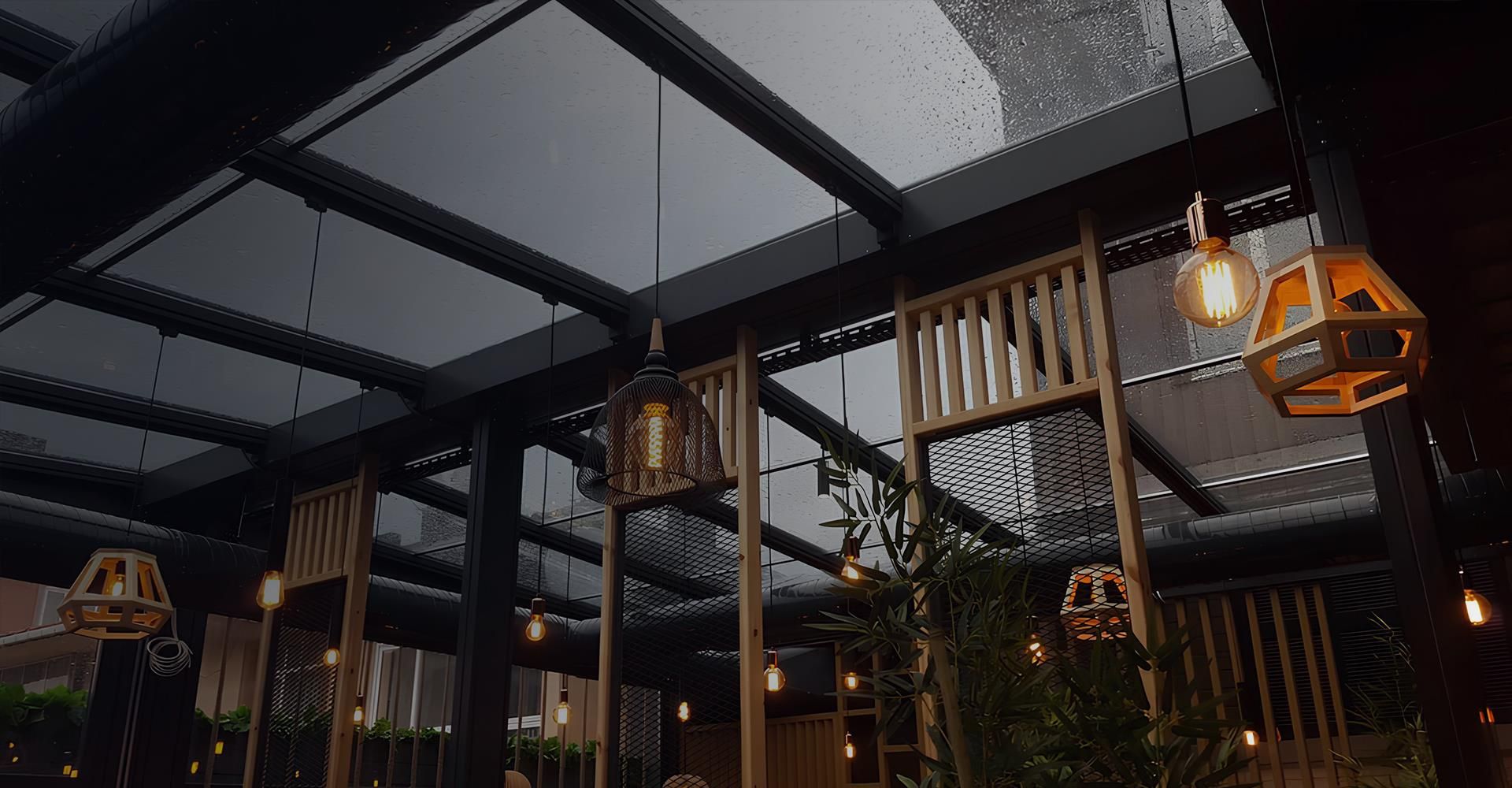 Sky Zip Nedir? Yeni Nesil Dış Mekân Perde Sistemleri